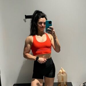 Sports bra with criss cross back detail